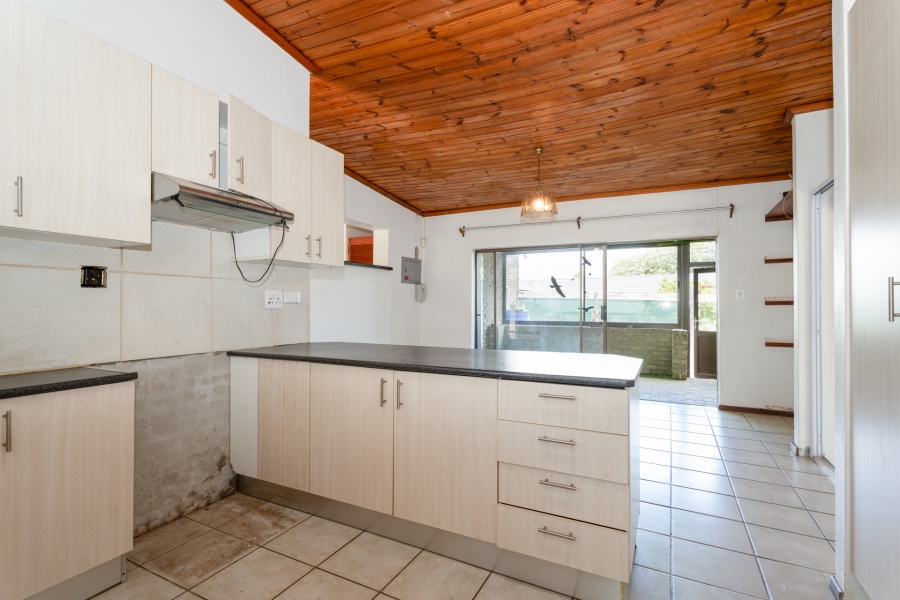 2 Bedroom Property for Sale in Die Wingerd Western Cape